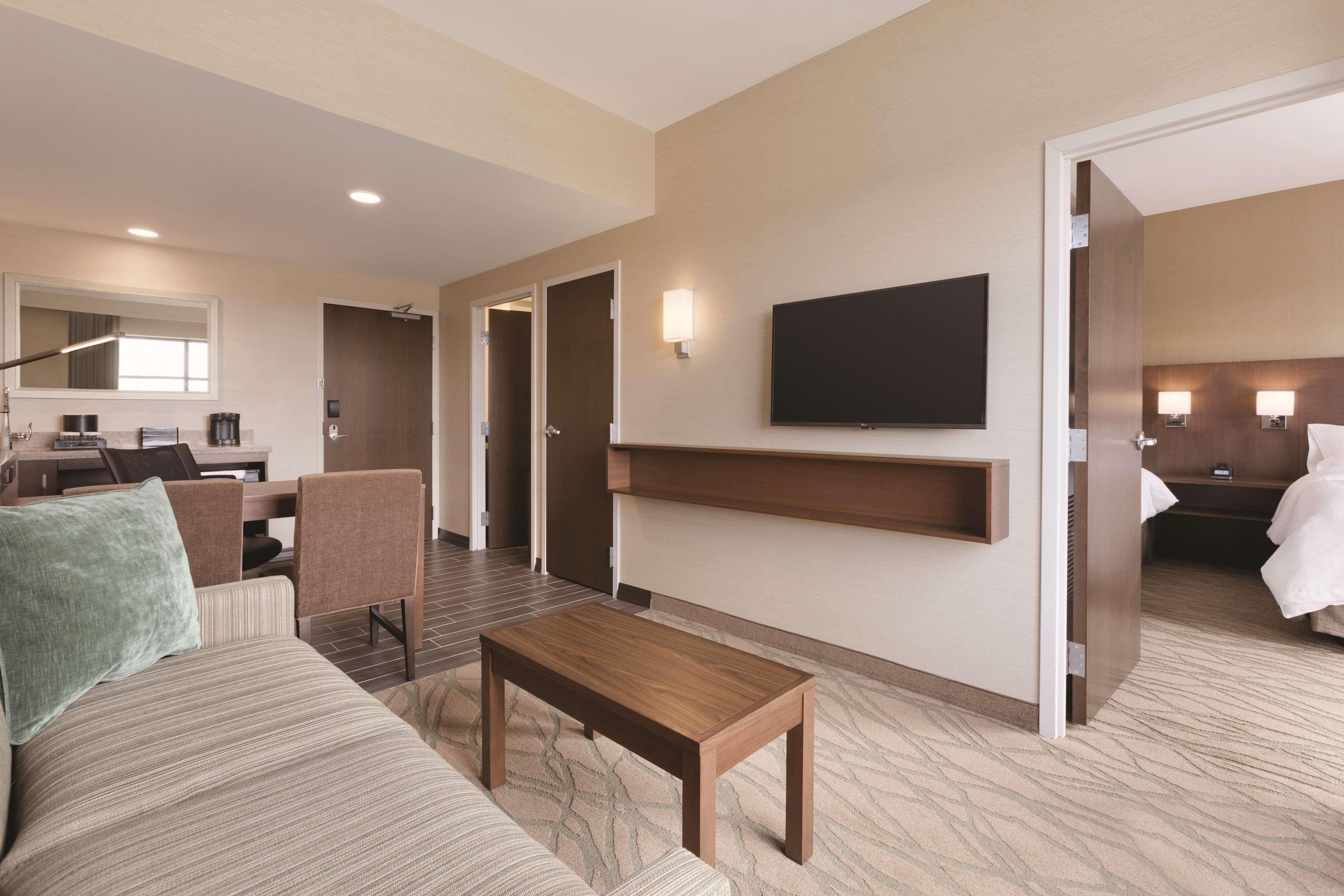 נורת' קנטון Embassy Suites By Hilton Akron Canton Airport מראה חיצוני תמונה