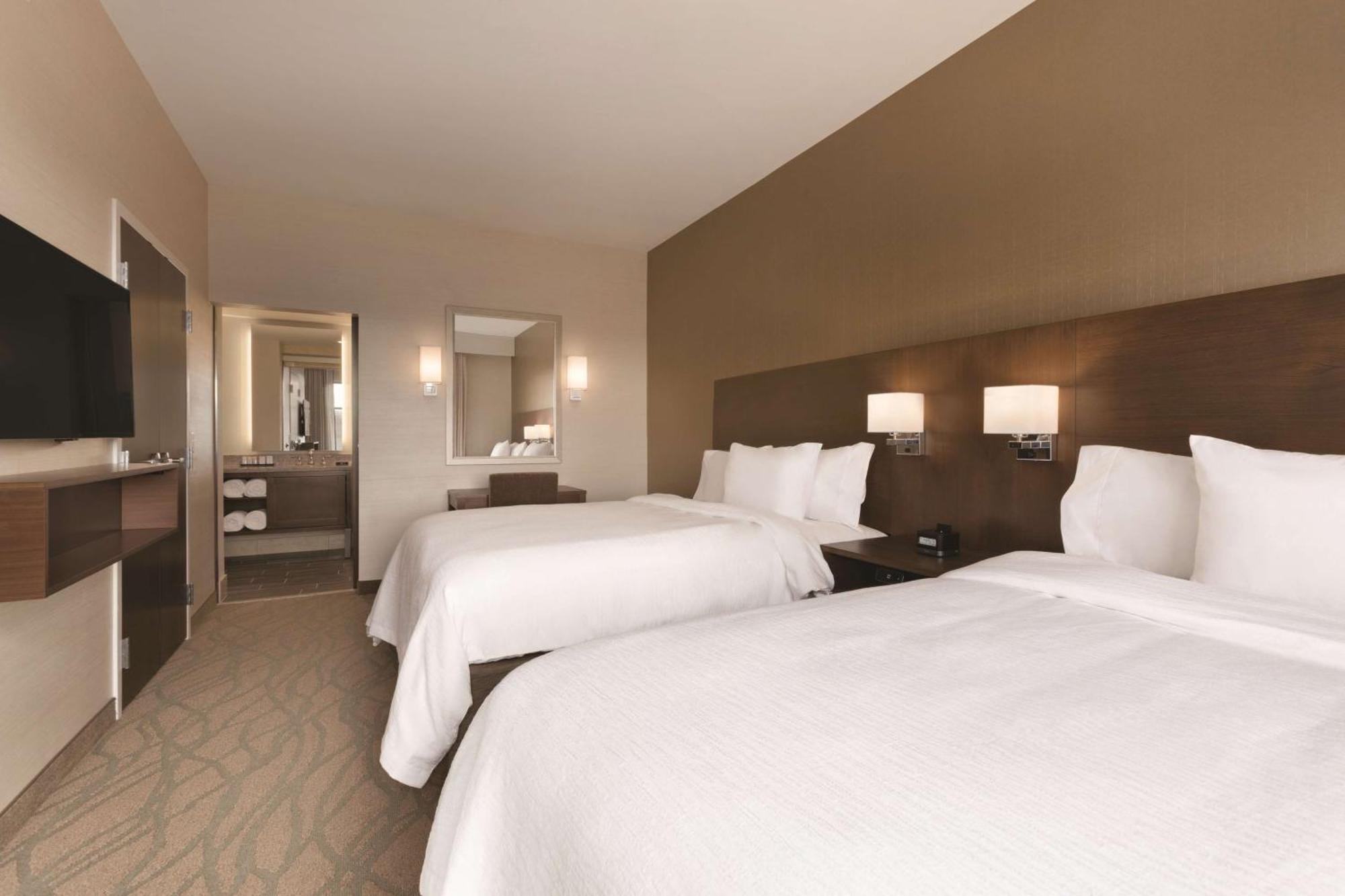 נורת' קנטון Embassy Suites By Hilton Akron Canton Airport מראה חיצוני תמונה