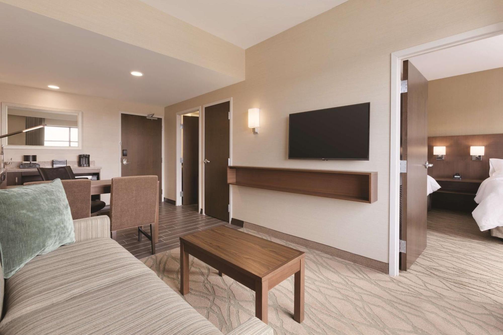 נורת' קנטון Embassy Suites By Hilton Akron Canton Airport מראה חיצוני תמונה
