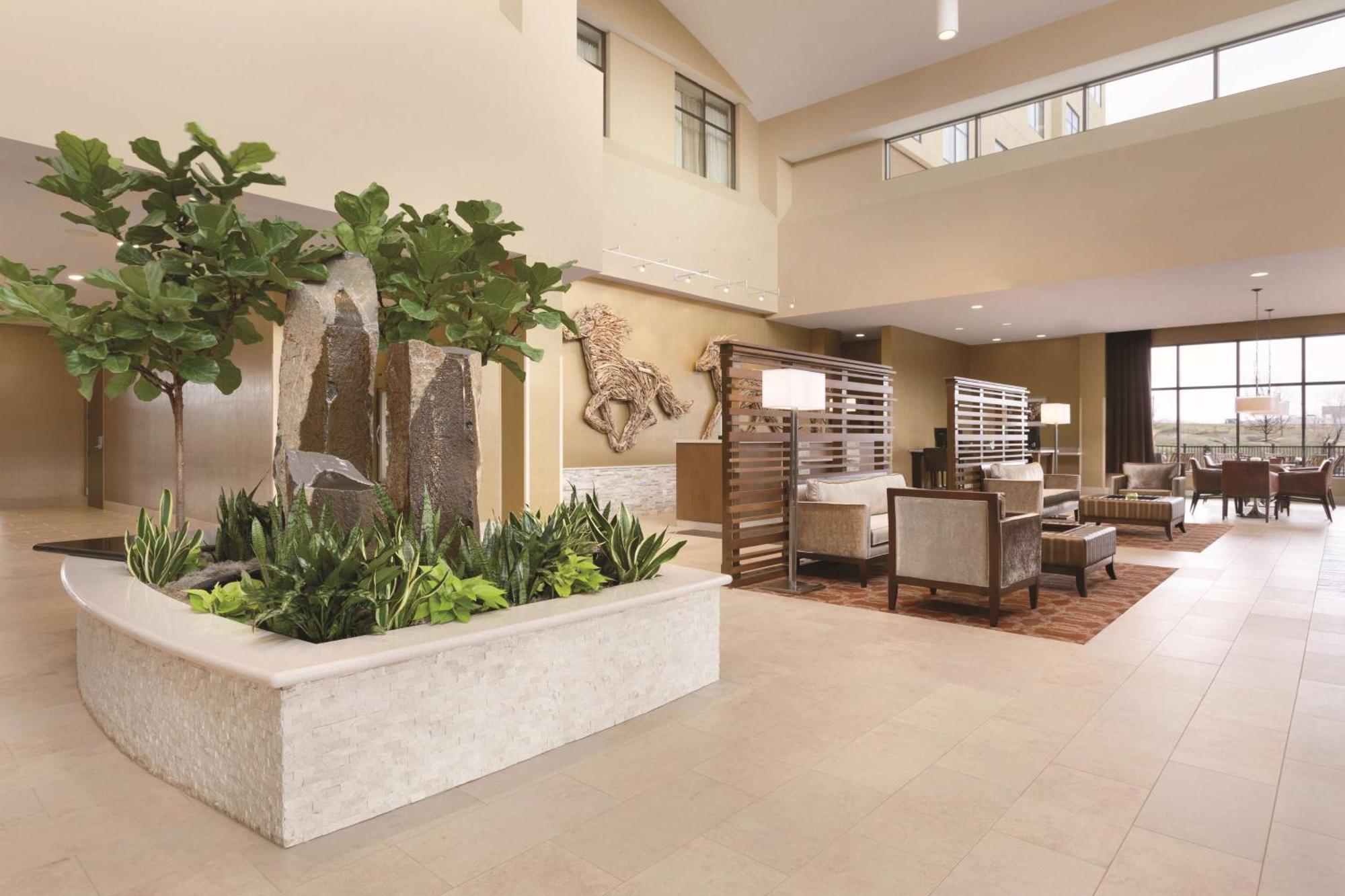 נורת' קנטון Embassy Suites By Hilton Akron Canton Airport מראה חיצוני תמונה