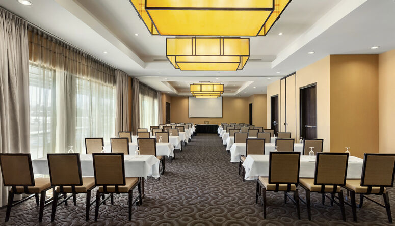 נורת' קנטון Embassy Suites By Hilton Akron Canton Airport מראה חיצוני תמונה